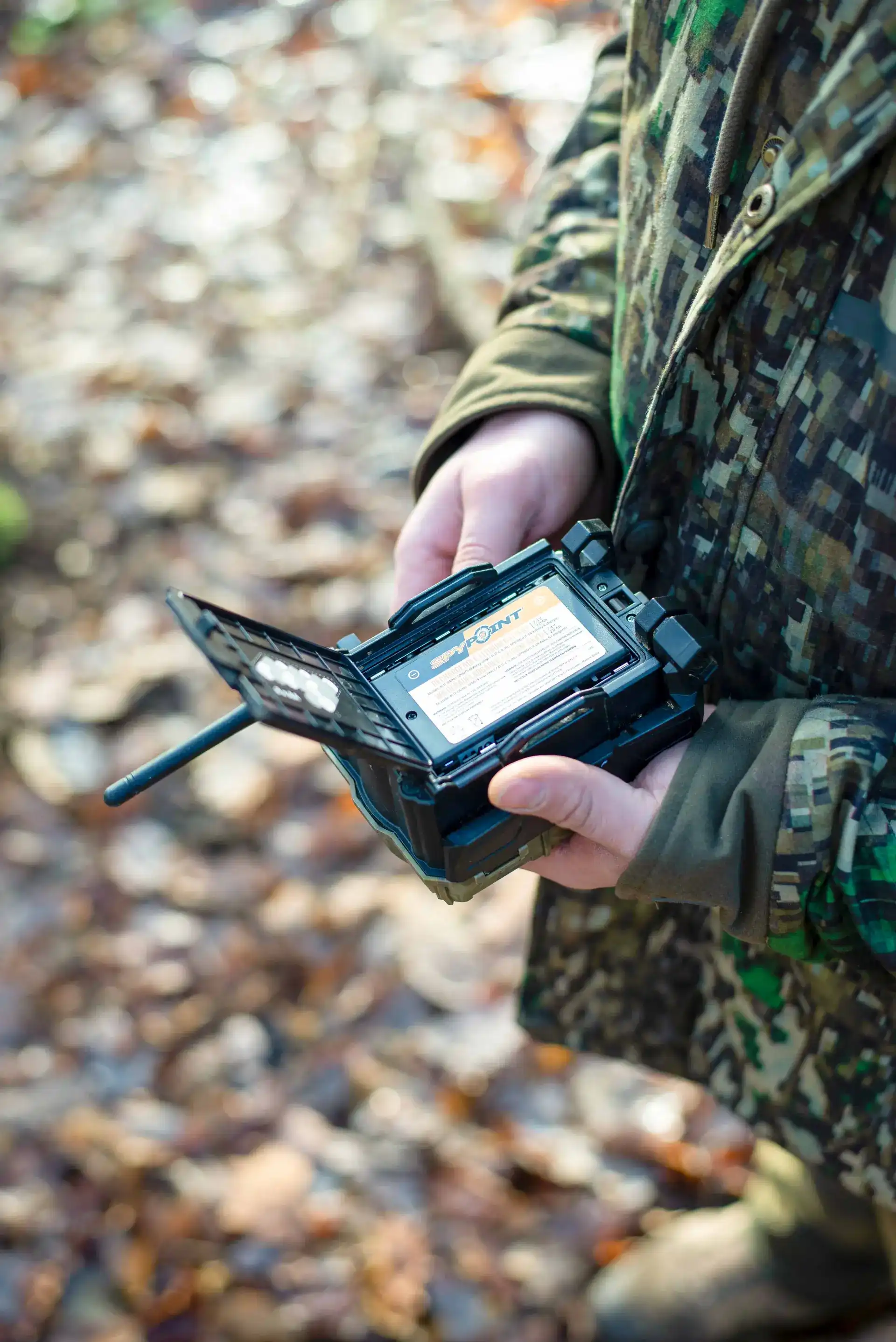 SPYPOINT Lithium-Akku mit Ladegerät SPYPOINT Lithium-Akku mit Ladegerät