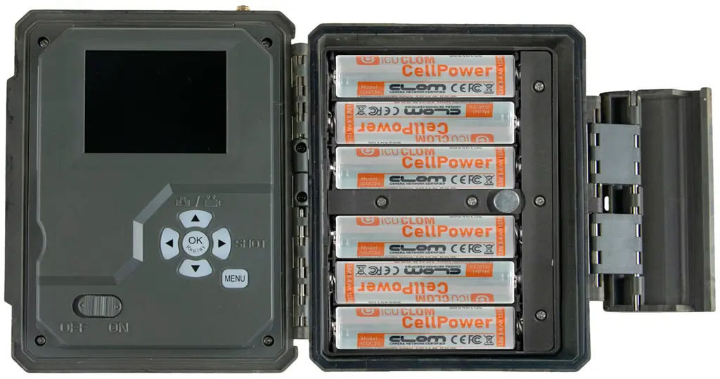 ICU CLOM EasyCam LTE Wildkamera geöffnet mit Batteriefach und 18650 Akkus