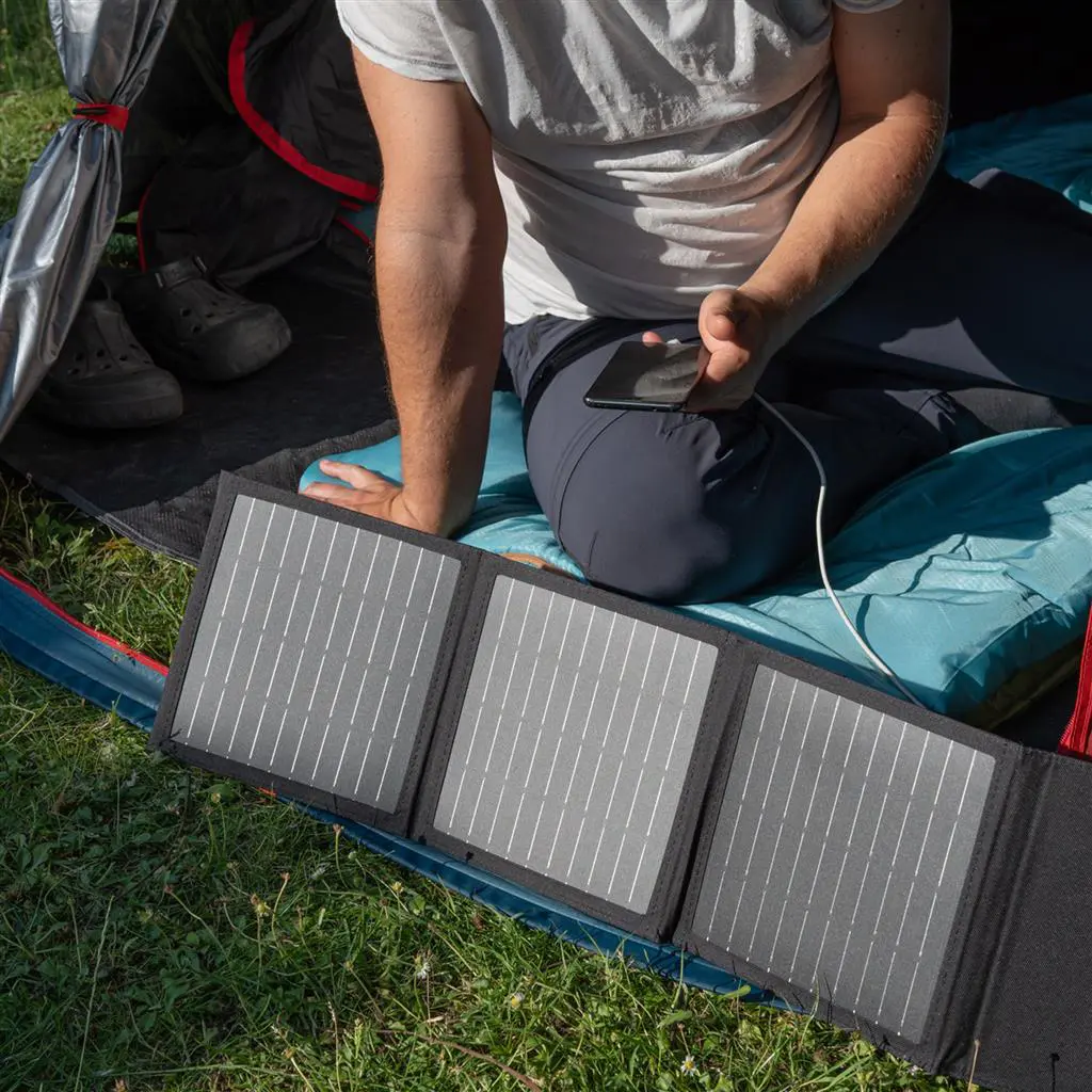 Dörr Solar Panel PB-10000 mAh 21W XL mit Powerbank Dörr Solar Panel PB-10000 mAh 21W XL mit Powerbank