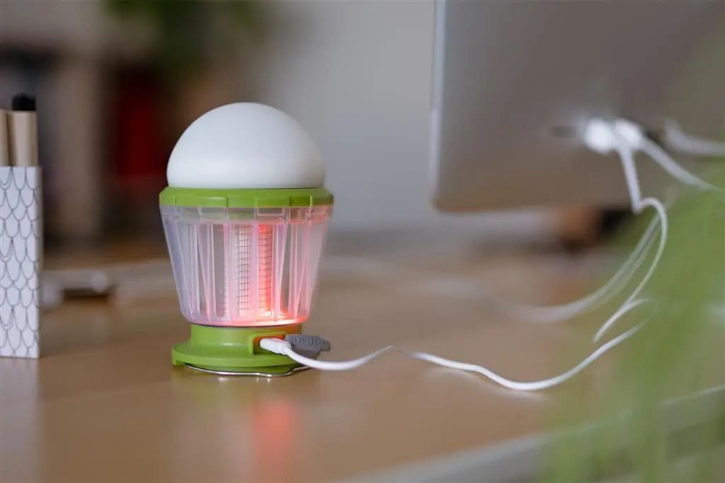 Dörr LED Solar Campinglampe Anti-Moskito