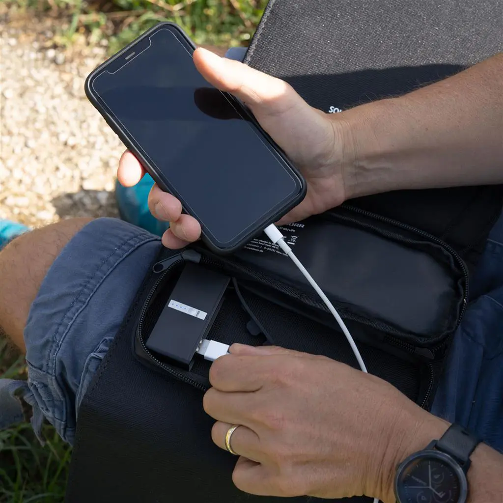 Dörr Solar Panel PB-10000 mAh 21W XL mit Powerbank Dörr Solar Panel PB-10000 mAh 21W XL mit Powerbank
