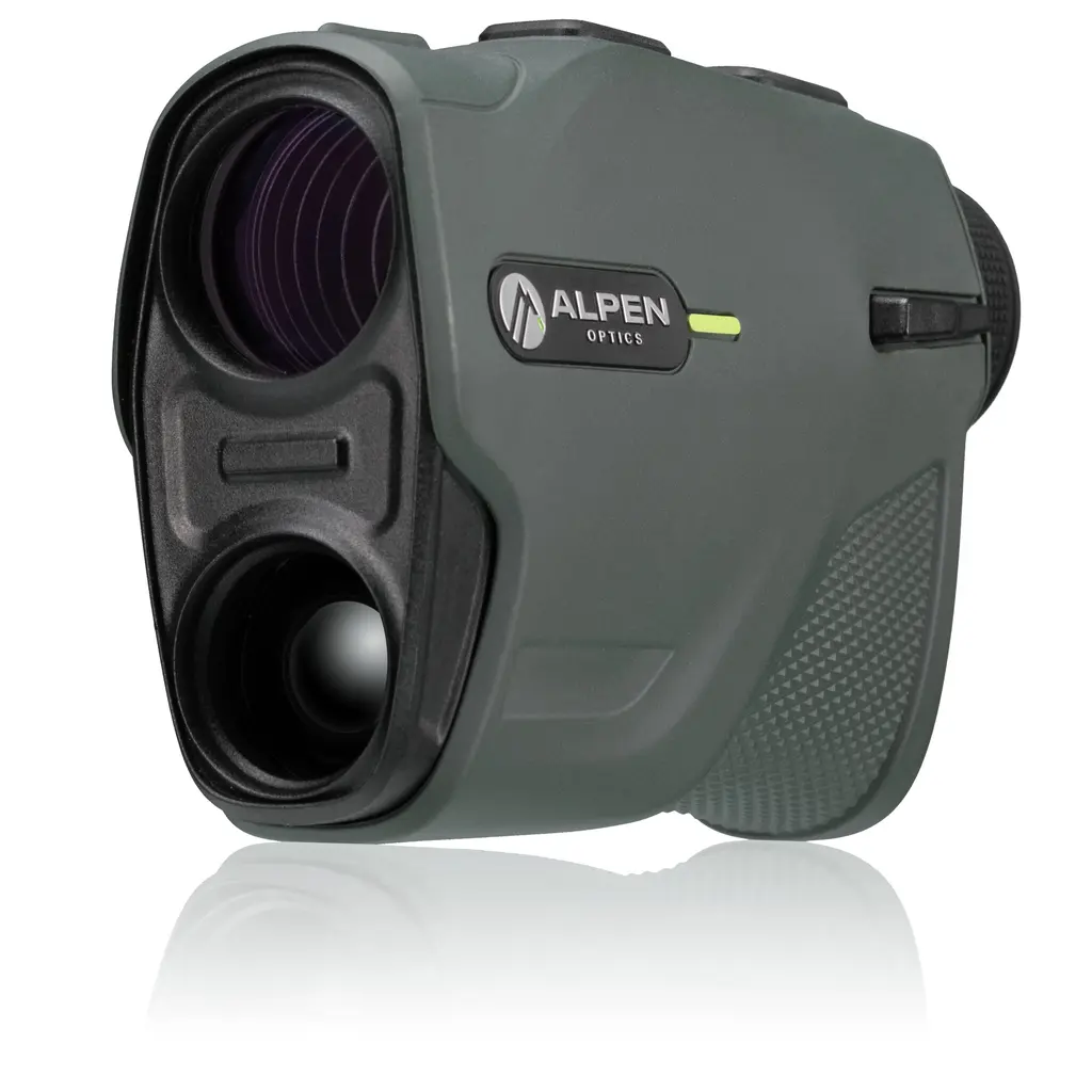 ALPEN OPTICS Crestone XP 7x24 OLED Entfernungsmesser Frontansicht mit Objektiv und Lasermodul