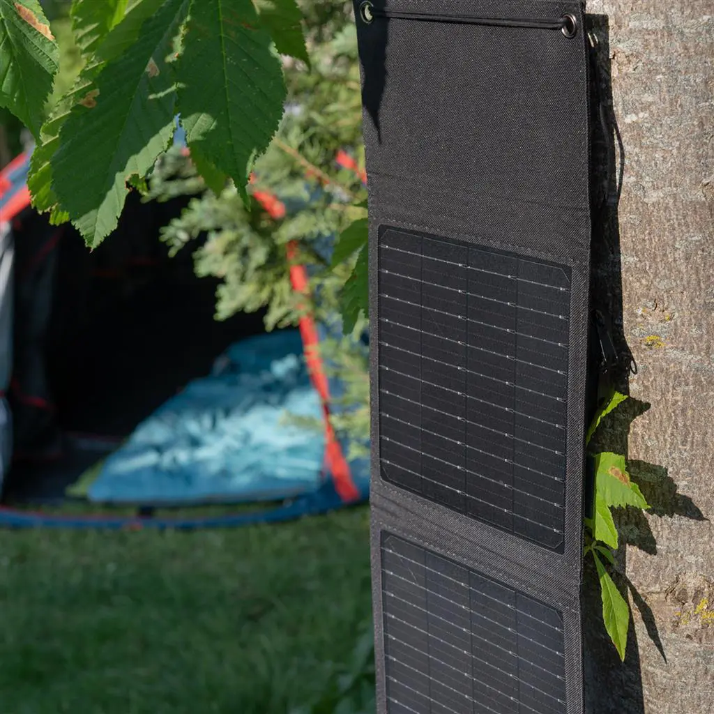 Dörr Solar Panel PB-10000 mAh 21W XL mit Powerbank Dörr Solar Panel PB-10000 mAh 21W XL mit Powerbank